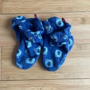 Zutano cotton bear grip slippers 12-18M